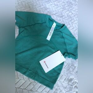 NWT Lululemon Swiftly Tech Cropped Short-Sleeve Shirt 2.0 Size 2